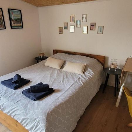 Chambre Independante Chez L'Habitant A La Campagne Proche Bordeaux Et L'Ange Bleu Gauriaguet Kültér fotó